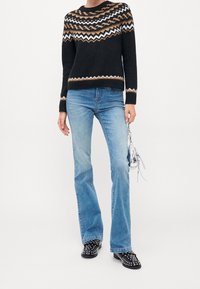 ONLY Tall Stickad tröja - black