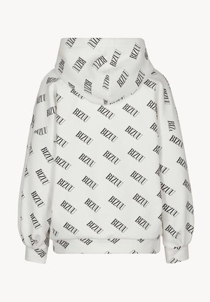 Witte hoodie met een herhalend zwart "BIZUU" tekstpatroon. Zacht materiaal, losse pasvorm, elastische boorden en onderrand.