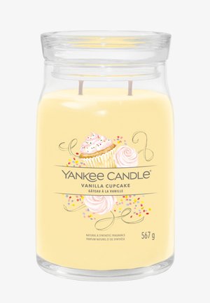 Yankee Candle Signature Geurkaars | Grote geurkaars met roze kers en vanille met dubbele lonten | Lange brandende kaars van sojawasmix | Perfecte cadeaus voor vrouwen