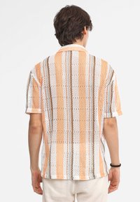 Instafab CASUAL LEGEND - Camisa - orange