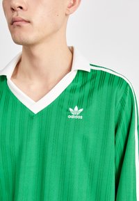 adidas Originals Polo - green