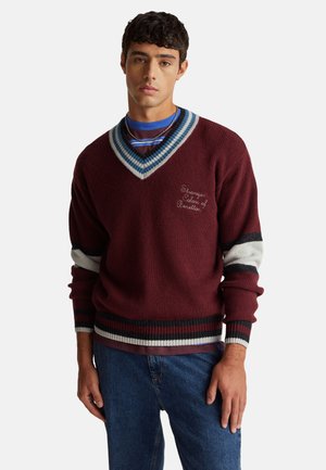 STRANGER THINGS V-NECK  - Maglione - red