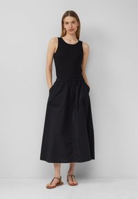 s.Oliver - AUSGESTELLTER MIDI MIT AUFGESETZTEN TASCHEN - A-line skirt - schwarz Thumbnail Image 1