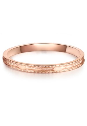 Bague en or rose avec une finition lisse et polie, et des détails texturés le long du bord extérieur. Design mince avec une forme circulaire.