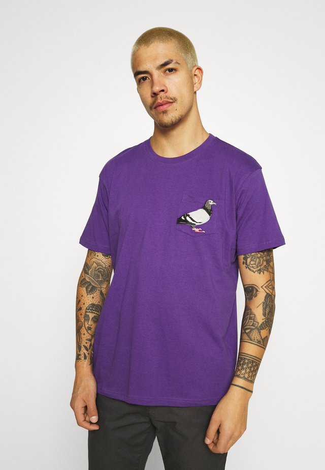 POCKET TEE UNISEX - T-Shirt print - purple