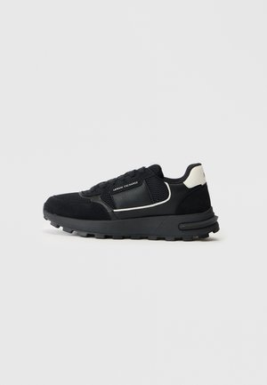 Tossud - black/off white