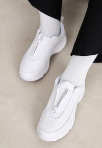 AUDYSSOR ZIP  - Sneakers laag - white