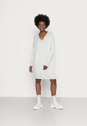HOODIE DRESS - Vestido de malha - pastel grey