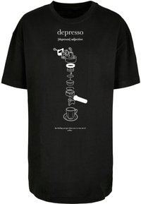 Schwarzes Baumwoll-T-Shirt mit weißem Grafikdesign eines Espressomaschine und einer Kaffeetasse, mit dem Text, der "depresso" als verspielten Begriff erklärt.