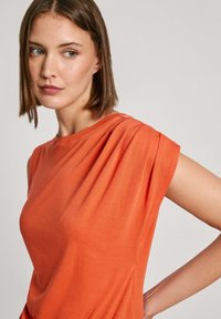 Pepe Jeans Marškinėliai su spaudiniu - sunset orange