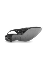 Zwarte gepatineerde leren slingback-schoen met een lage hak, puntige neus en een gestructureerde rubberen zool. Voorzien van een subtiele Gabor-logo op de binnenzool.