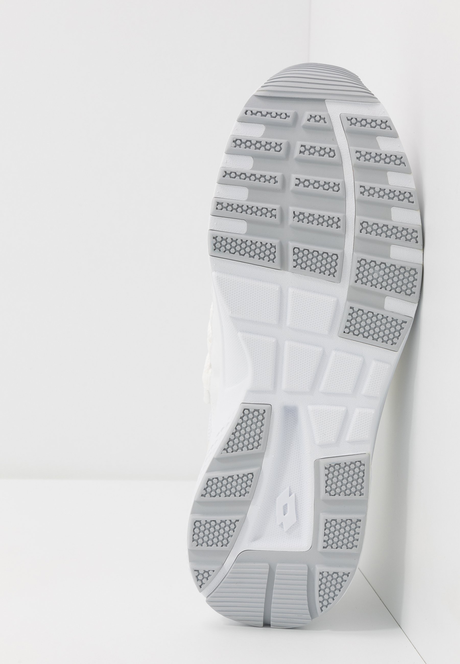 Lotto BREEZE RISE II Treningssko all whitesilver metal Lotto MEGALIGHT V Treningssko all whitesilver metal