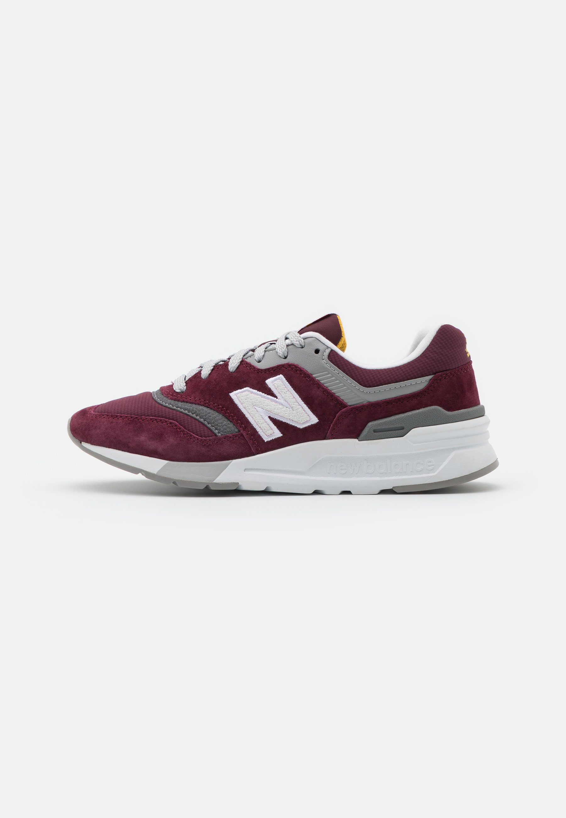 tenis new balance 680 marrom