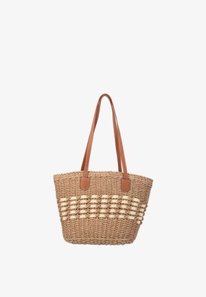 Hnědá proplétaná slaměná taška s dvěma dlouhými koženými rukojetmi v barvě opálené kůže a vodorovným vzorem světlejších pletených smyček.