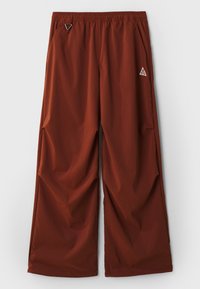 Unselected, cinnamon/picante red/summit white