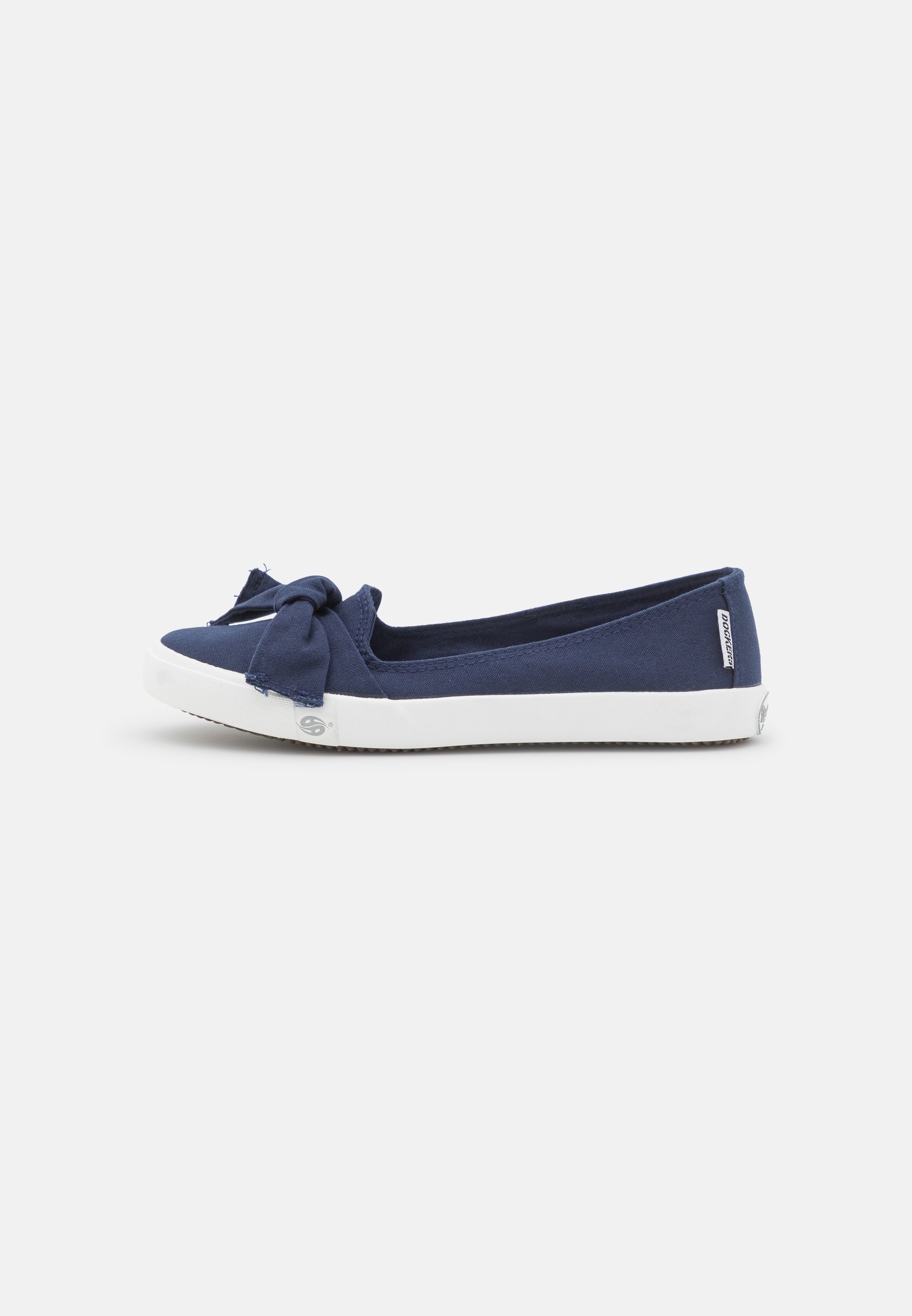 dockers slip on