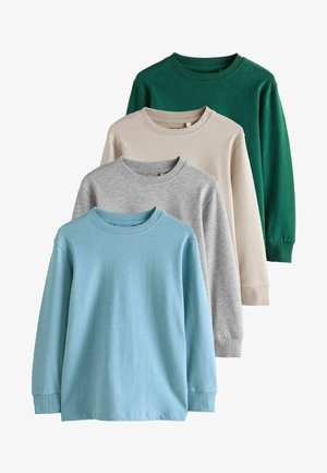 Vier schlichte Langarm-Sweatshirts mit Rundhalsausschnitt übereinander gestapelt, Farben von vorne nach hinten: hellblau, grau, beige und dunkelgrün.