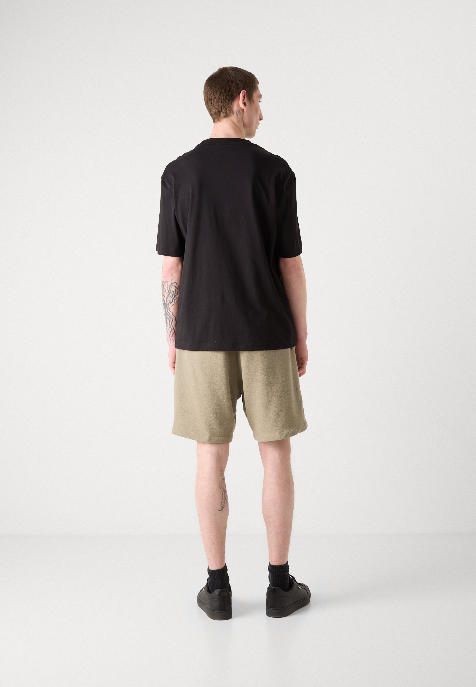 HUGO NUGIBOL - Print T-shirt - black - Zalando.co.uk