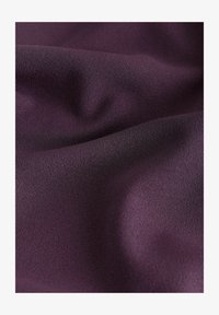 Niewybrane, plum purple