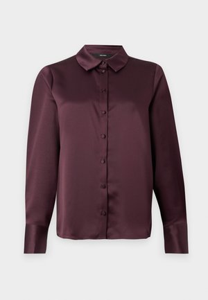 Chemisier en satin bordeaux à boutons, avec un col classique, des manches longues et une texture lisse. Présente une patte de boutonnage avec des boutons assortis.