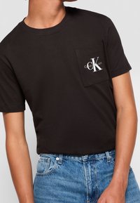 Calvin Klein Jeans Jednoduché tričko - black