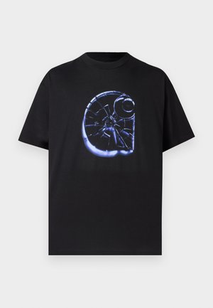 Crna majica kratkih rukava s velikim grafičkim uzorkom razbijenog stakla u plavoj boji, okruglog izreza, napravljena od mekanog pamuka.