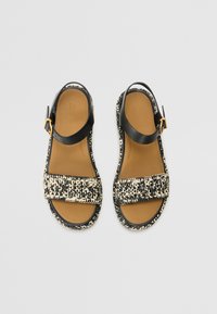 FitFlop PLATFFORMS WEDGE ANKLE STRAP SANDALS - Sandály na klínu - black/ivory mix