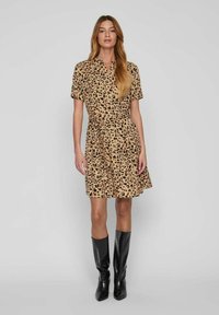 VILA VIPAYA S S NOOS - Srajčna obleka - curds whey