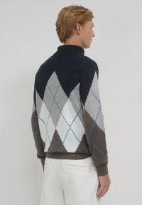 Calliope À COL ROULÉ EN DIAMANT - Pullover - une variante