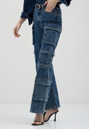 MULTITASCHE  - Jeans Straight Leg - blu