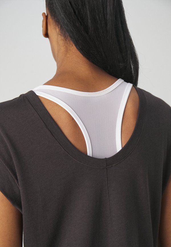 STUDIO FOUNDATIONS TEE - Sports T-shirt4