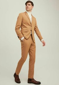 Jack & Jones PREMIUM JPRFRANCO  - Ülikond - toasted coconut