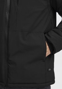Blend BHOUTERWEAR - Žieminė striukė - black