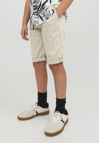 Jack & Jones Junior JPSTBOWIE JJSHORTS SOLID - Szorty