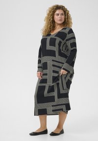 Kaffe Curve DONNA - Robe de jour - black beige graphic lines