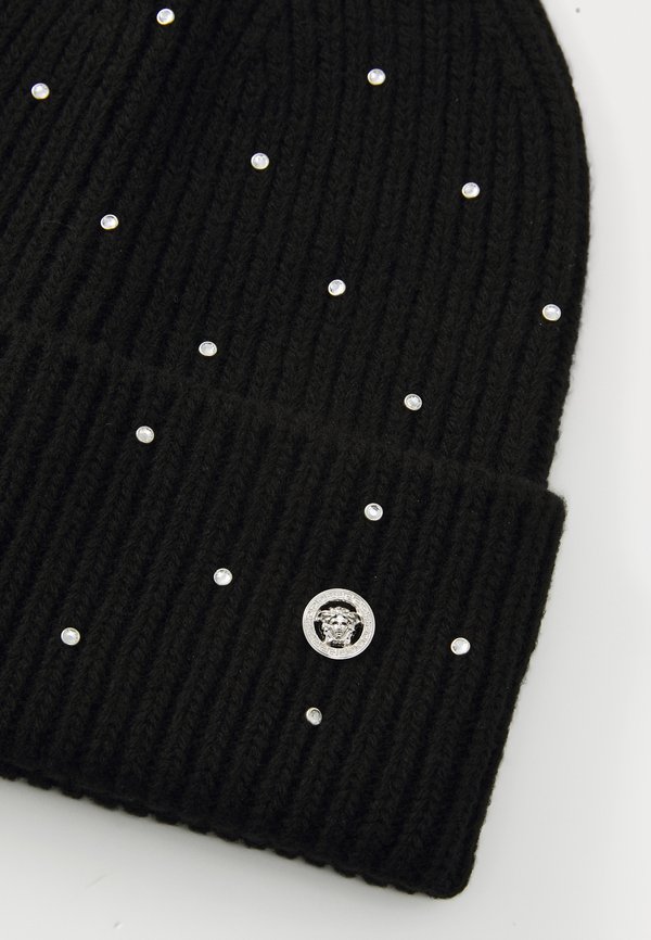 BEANIE STUDS AND CRYSTALS EMBROIDERY - Beanie3