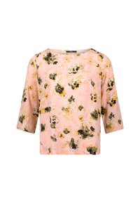 Blusa con stampa floreale e maniche a tre quarti. Sfondo rosa con fiori neri e gialli. Tessuto morbido, scollo rotondo, vestibilità comoda.