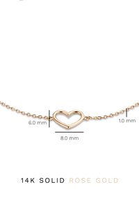 14K massief roségouden armband met een holle hart hanger, met een hoogte van 6 mm en een breedte van 8 mm, en een kettingdikte van 1 mm.