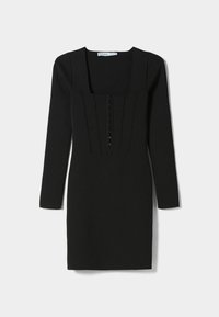 Robe noire à manches longues avec un décolleté carré, ornée de plis et de boutons sur le devant. Fabriquée dans un tissu texturé.