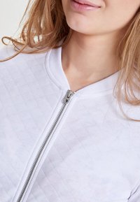 ONLY ONLJOYCE - Giubbotto Bomber - white