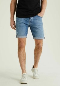 CHASIN' Denim shorts - blue denim