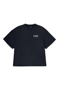 Juodas medvilnės t-shirt su trumpomis rankovėmis, ant kairiojo krūtinės area yra mažas baltas "PEGADOR ALL WE GOT" logotipas.