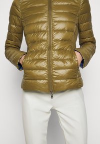 Patrizia Pepe Chaqueta de plumas - green