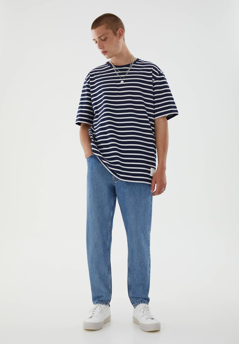 Herren T-Shirts & Polos | PULL&BEAR STANDARD Jeans Straight Leg light-blue denim - WQ61419 Herren T-Shirts & Polos | PULL&BEAR STANDARD Jeans Straight Leg light-blue denim - WQ61419
