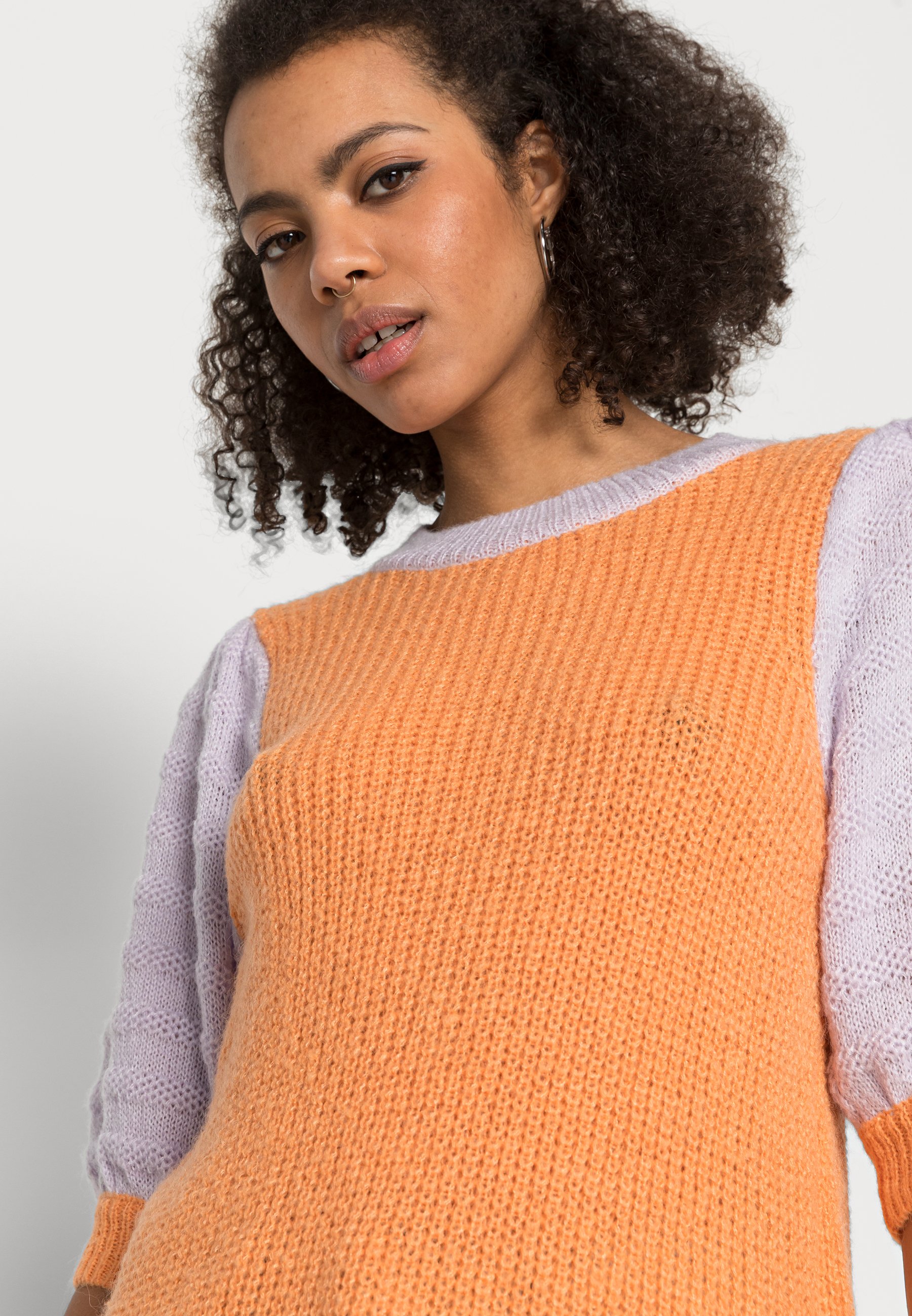 Moves LUBANA - Jumper - orange peel 