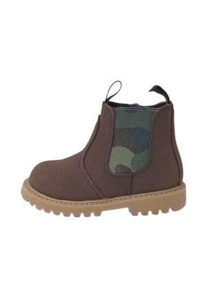 Stivaletto marrone con pannelli laterali elastici camouflage, suola in gomma beige, punta rotonda, dettagli di cucitura e linguetta sul retro.