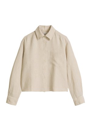 Beżowa lniana koszula z długim rękawem, zapinana na guziki z przodu, z lewą kieszenią na piersi, klasycznym kołnierzem i mankietami na guziki.