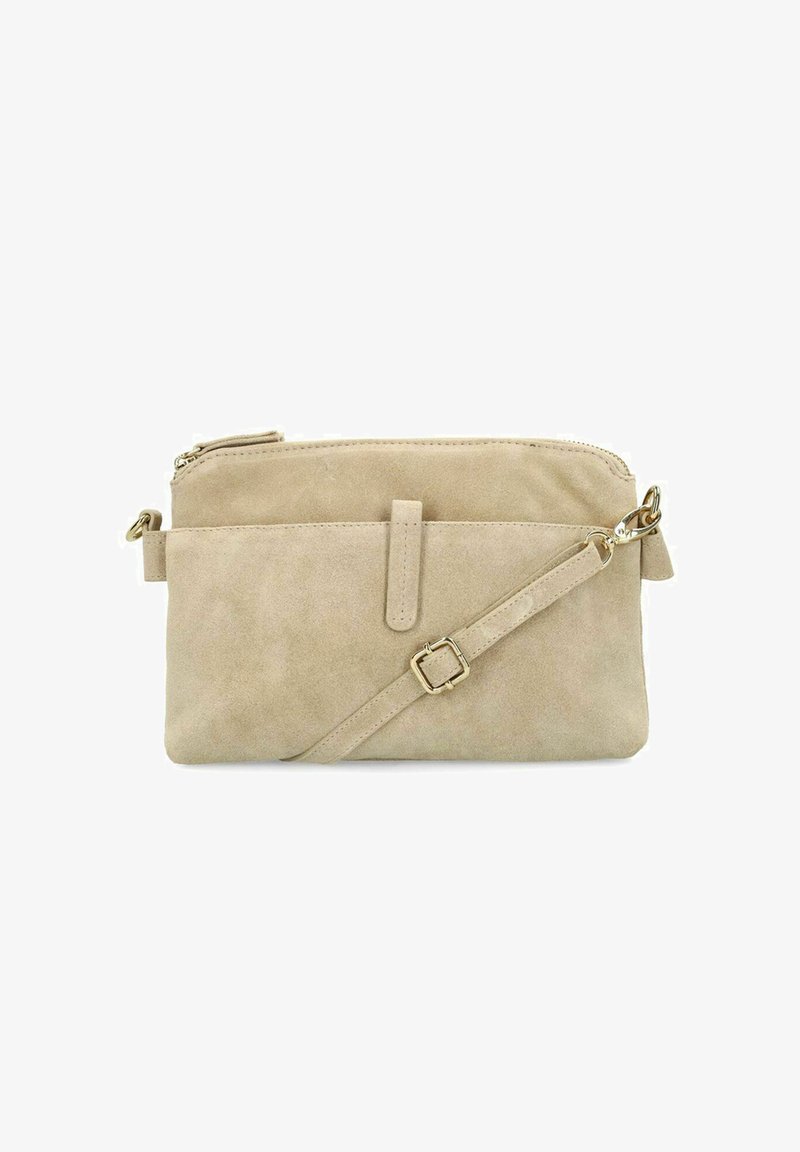 Clutch in suede beige con zip superiore, dotato di tasca frontale, tracolla regolabile e hardware in tonalità oro. Texture liscia.