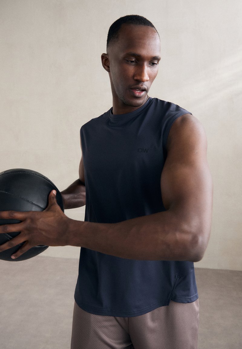ICANIWILL STRIDE SLEEVELESS MEN - Felső - navy
