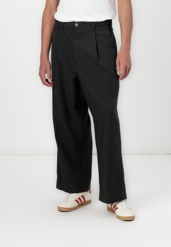 OLIVER PLEATED - Trousers